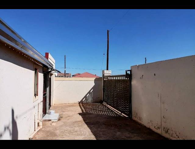 2 BEDROOM HOUSE FOR SALE IN GLEN RIDGE